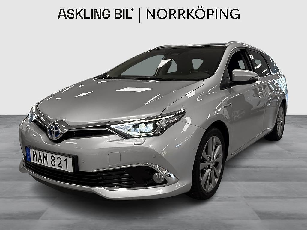 Toyota Auris Touring Sports Hybrid e-CVT Executive Panoramatak