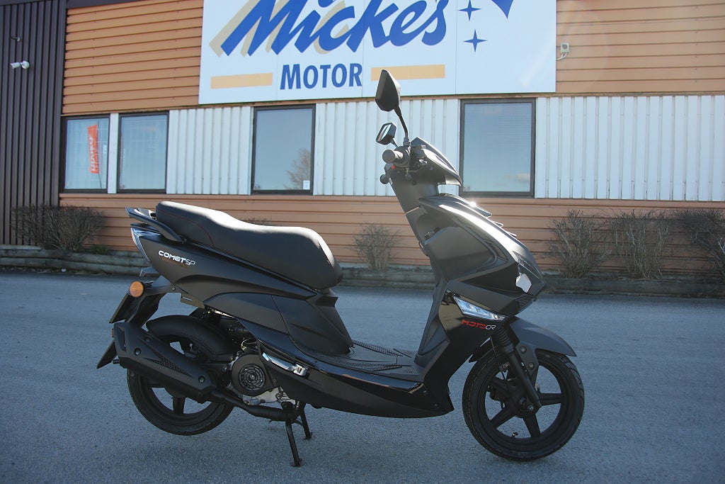 MOTO CR Comet SP 4T EFI multifunktionell och extrautrustad