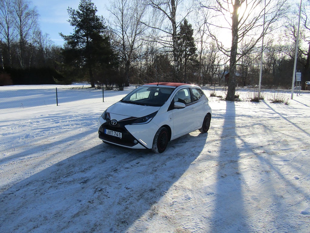 Toyota Aygo 5-dörrar 1.0 VVT-i X-POSE Cabrio