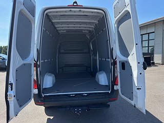 Transportbil - Skåp Mercedes-Benz Sprinter 15 av 17