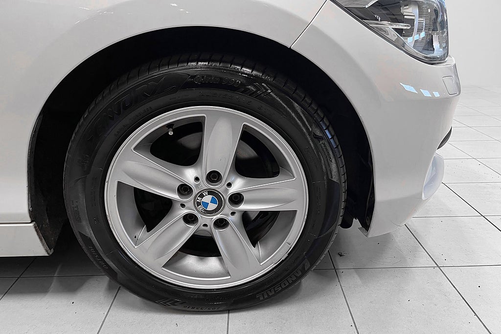 BMW 116D 2016 - miniatyr 26