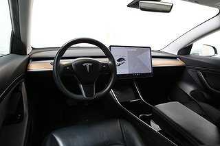 Sedan Tesla Model 3 13 av 23