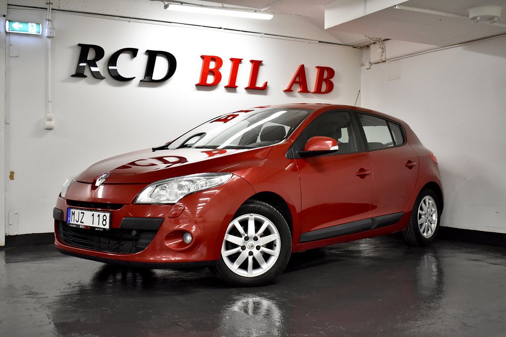 Renault Mégane 1.5 dCi DCT NYBESIKTAD AUTOMAT LÅG SKATT 