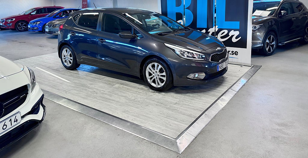Kia Ceed cee'd 1.4 CVVT EX 