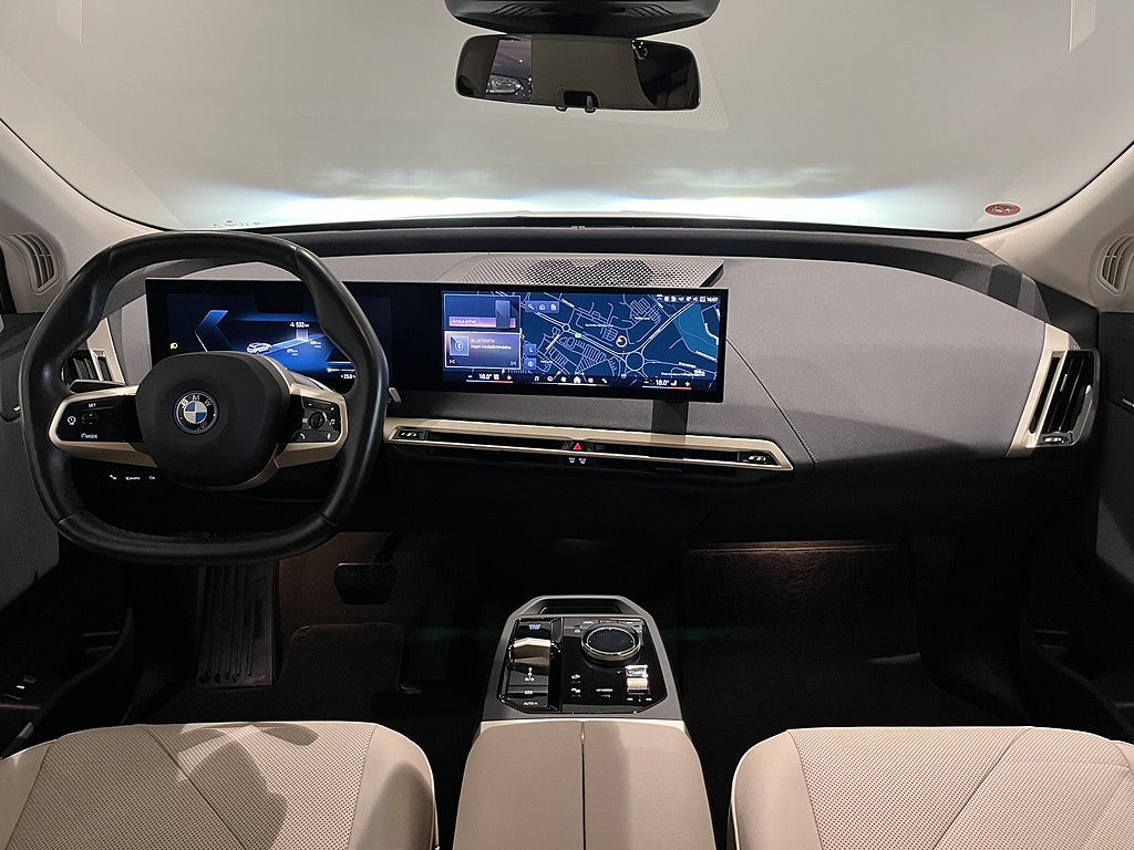 BMW iX xDrive50, 524ps, 2024