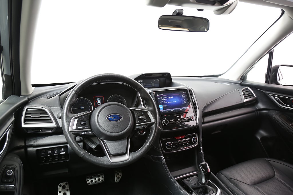Subaru Forester 2,0i e-Boxer Ridge AWD Aut Skinn 1ägare Motorvärmare 2020