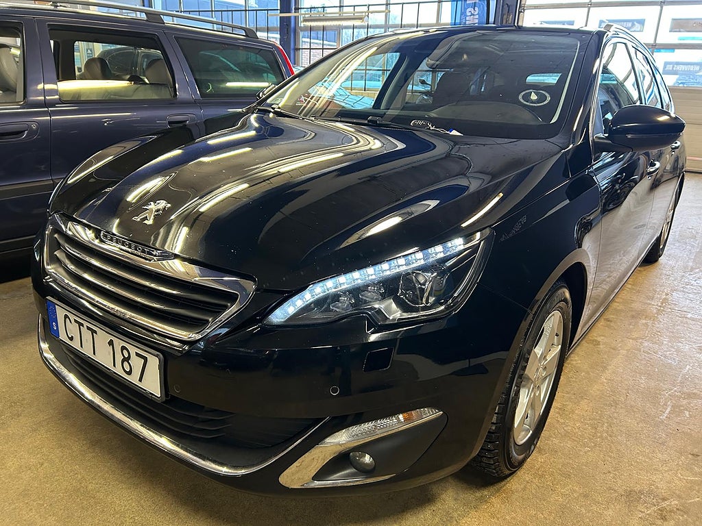 Peugeot 308 SW 1.2 PureTech 130 Allure Kombi /Panorama /