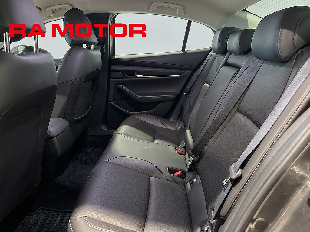 Mazda 3 Sedan 2.0 Cosmo Skinn Nav Bose 360° Drag M-Värm 2021
