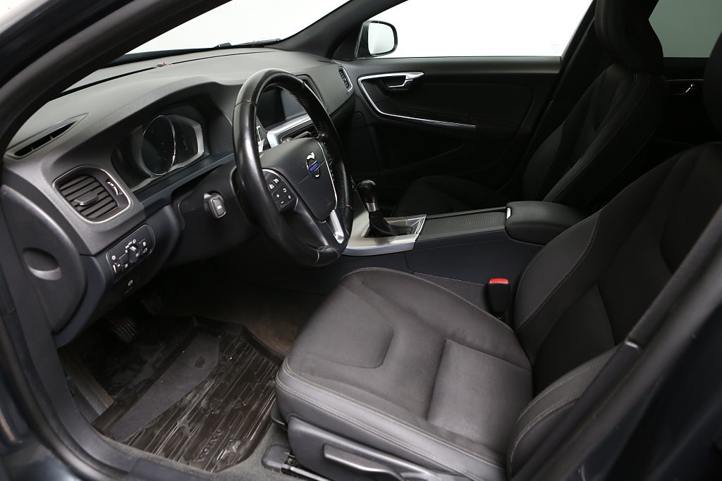 Volvo V60 D2 S/S Momentum 115hk Motorvärmare 2014