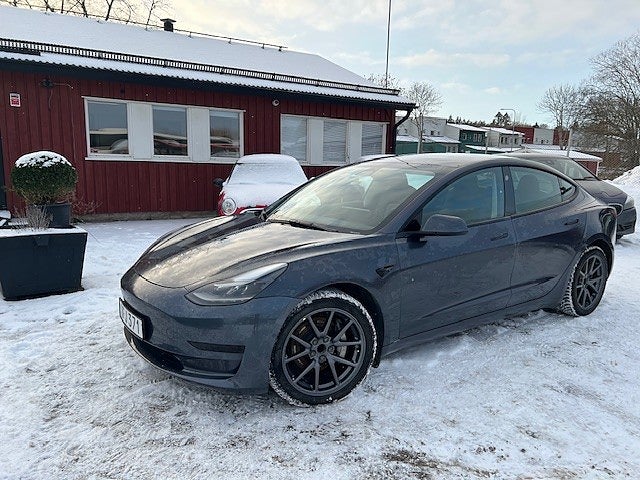 Tesla Model 3 Standard Range Plus Panorama