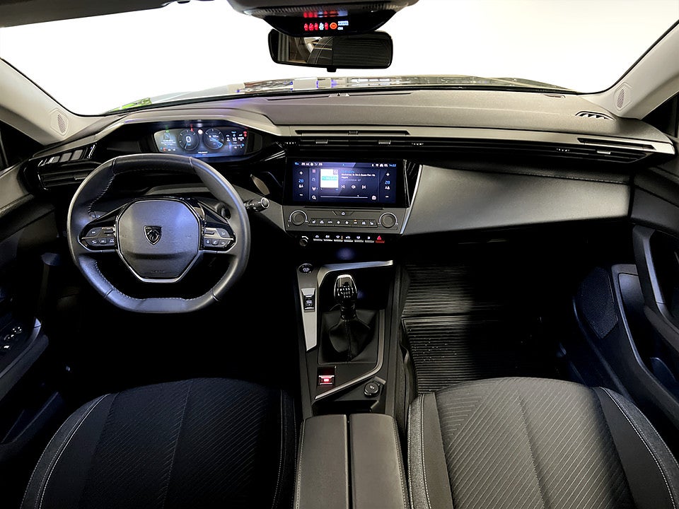 Bild på Peugeot 308 5D Active 1.2 PT 110hk CARPLAY 