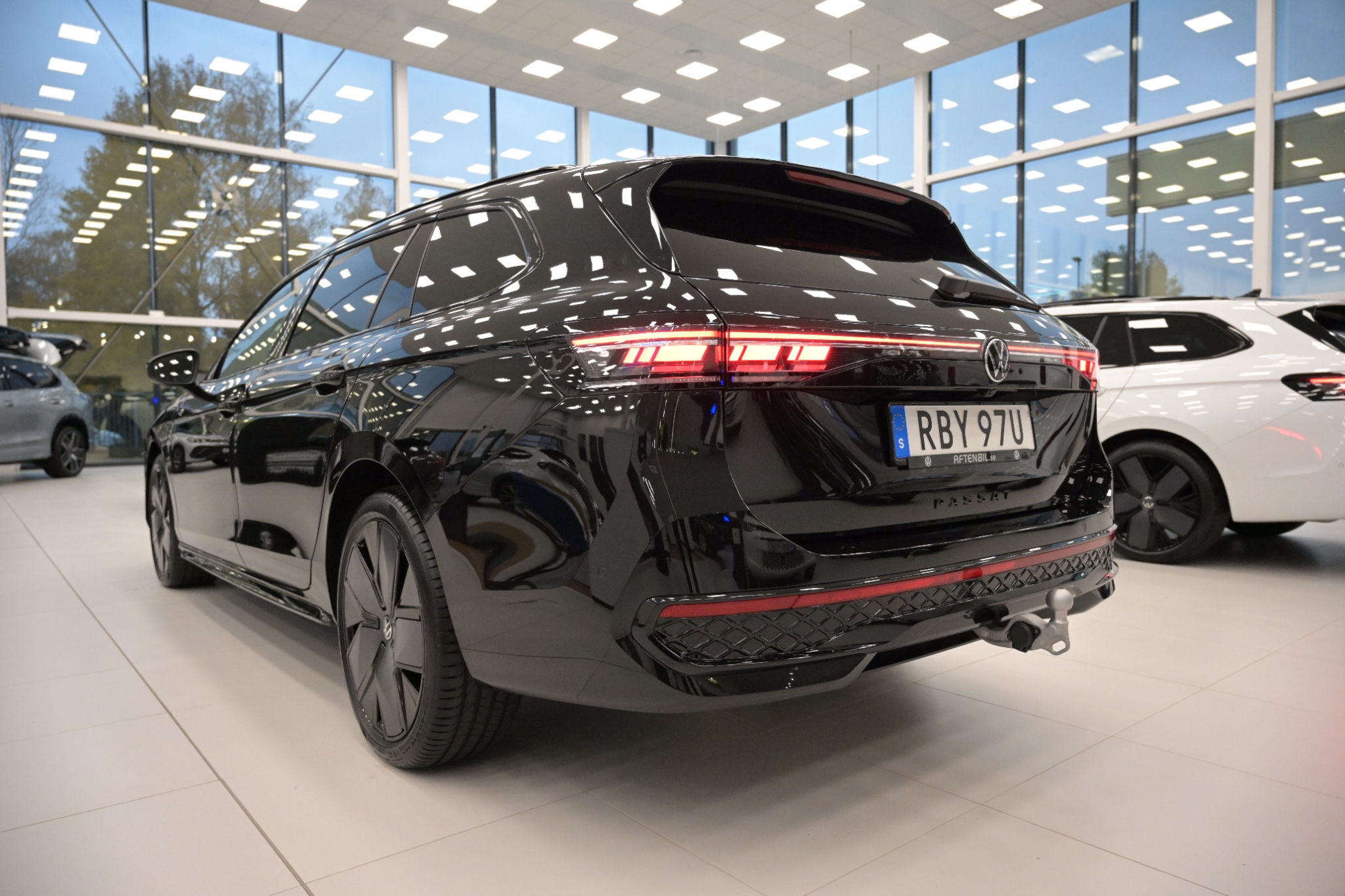 Volkswagen Passat eHybrid 272hk R-Line 2026, bild 6/51