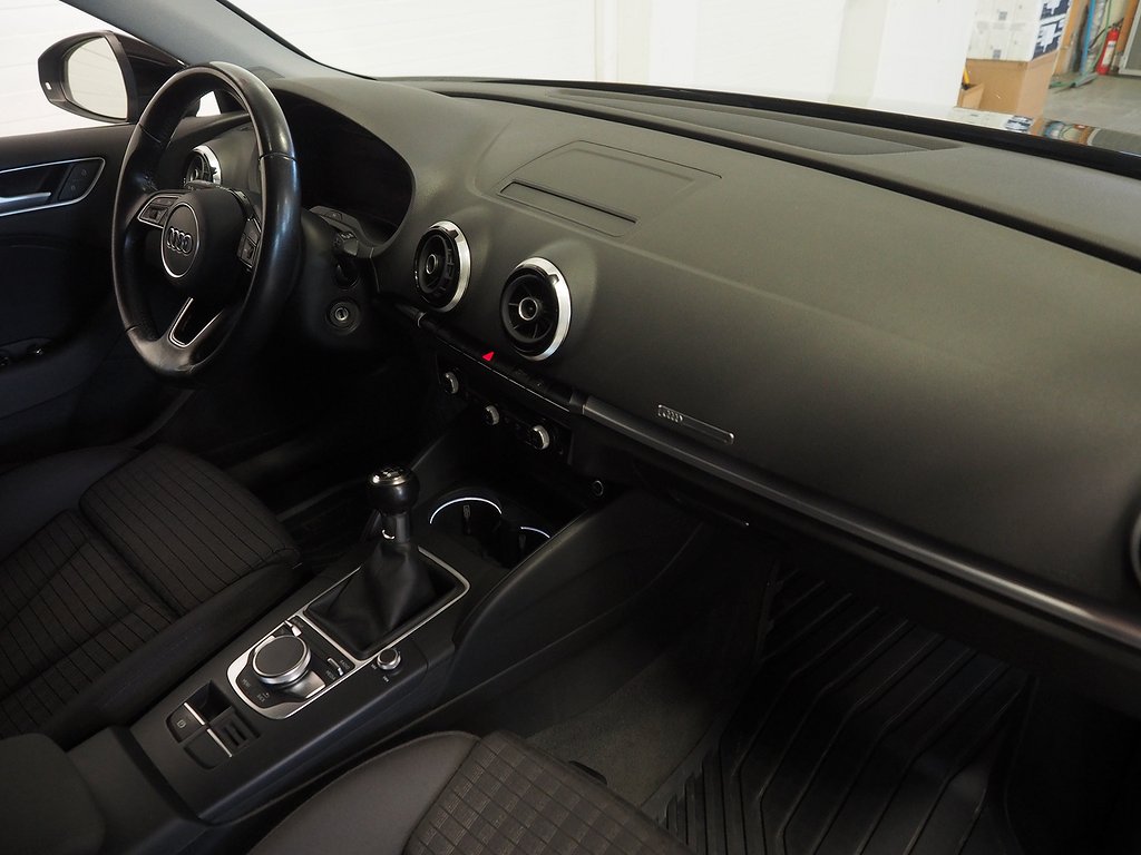 Audi A3 Sportback 1.0 TFSI Cockpit | Drag | Navi | PDC 2017