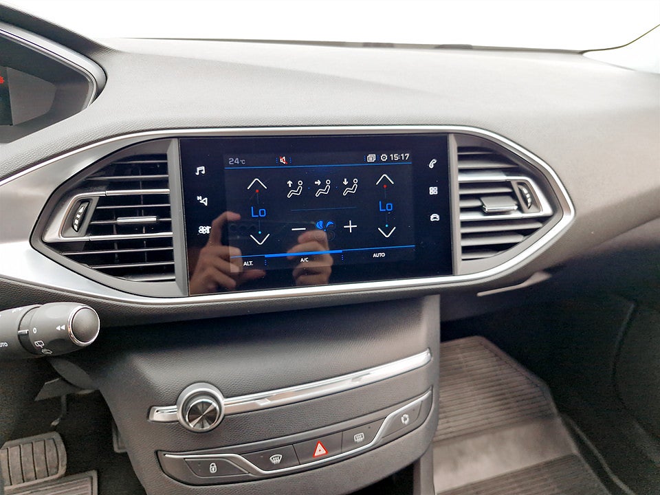 Bild på Peugeot 308 sw Allure 1.2 PT 130hk Aut P-SENSORER