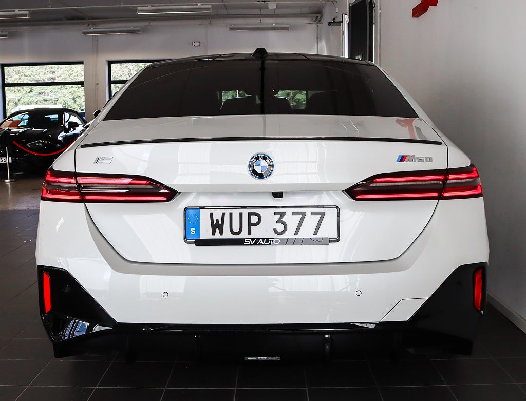 BMW i5 M60 xDrive Sedan MOMS M-Sport Kolfiber B&W Pano 360°