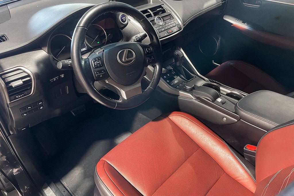Lexus NX 300h AWD 2.5 AWD| BUSINESS | PREMIUM | LÄDER 2016