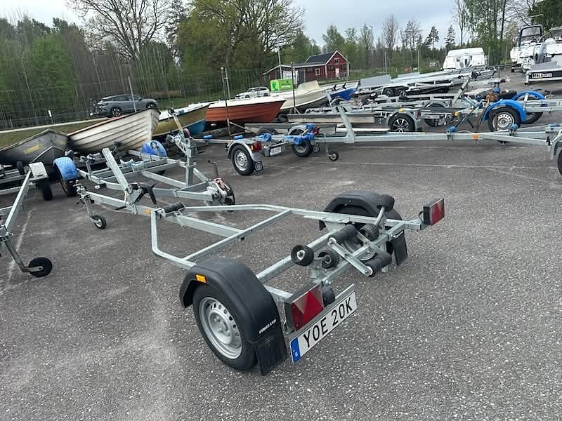 Fogelsta 600 kg 80 km/h obromsad båttrailer 