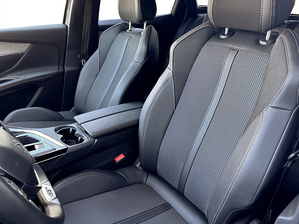 Bild på Peugeot 3008 GT 1.2 PT 130hk Aut B-KAMERA CARPLAY