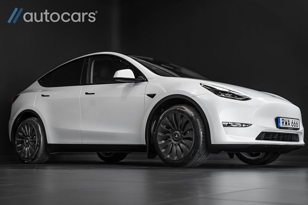 Tesla Model Y Long Range AWD|Leasbar|Dragkrok|Autopilot|Svensksåld