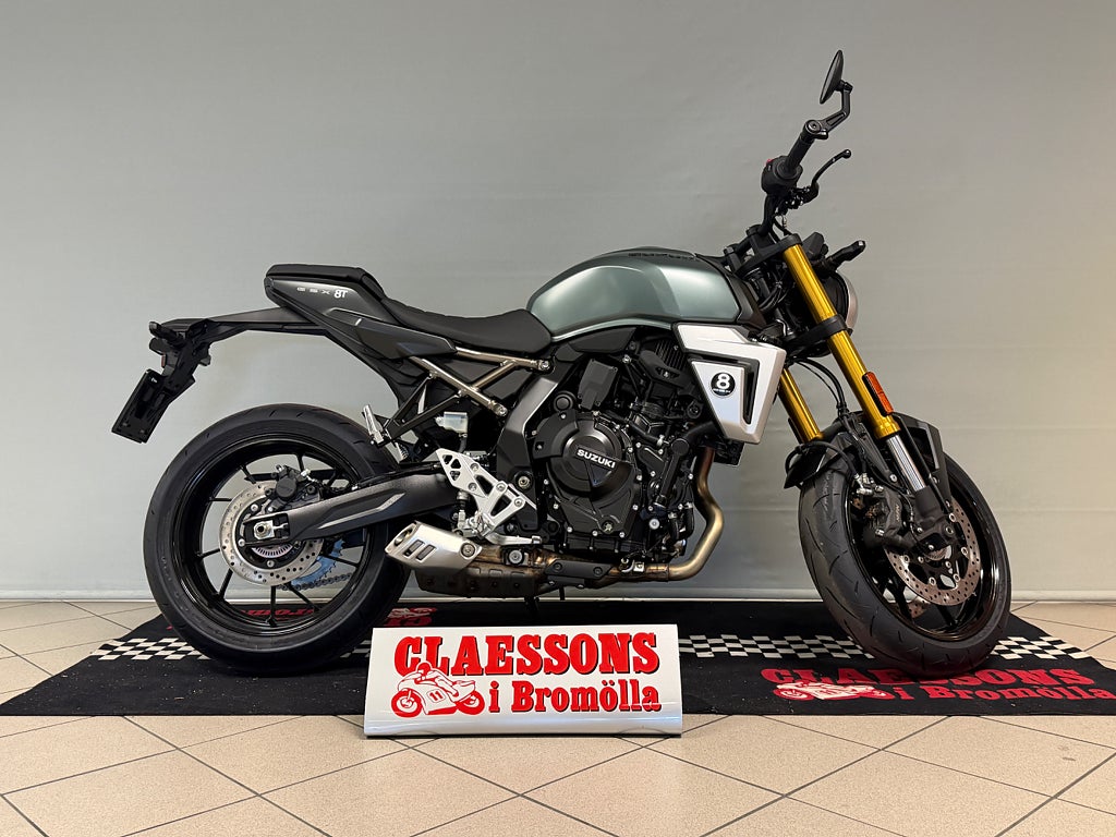 Suzuki GSX-8T 
