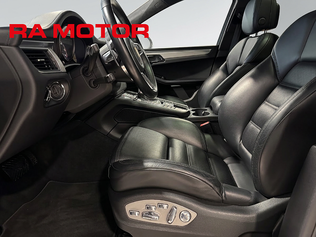 Porsche Macan Turbo 400hk |Sport Chrono|Pano|Bose|PDLS+|Värmare| 2018