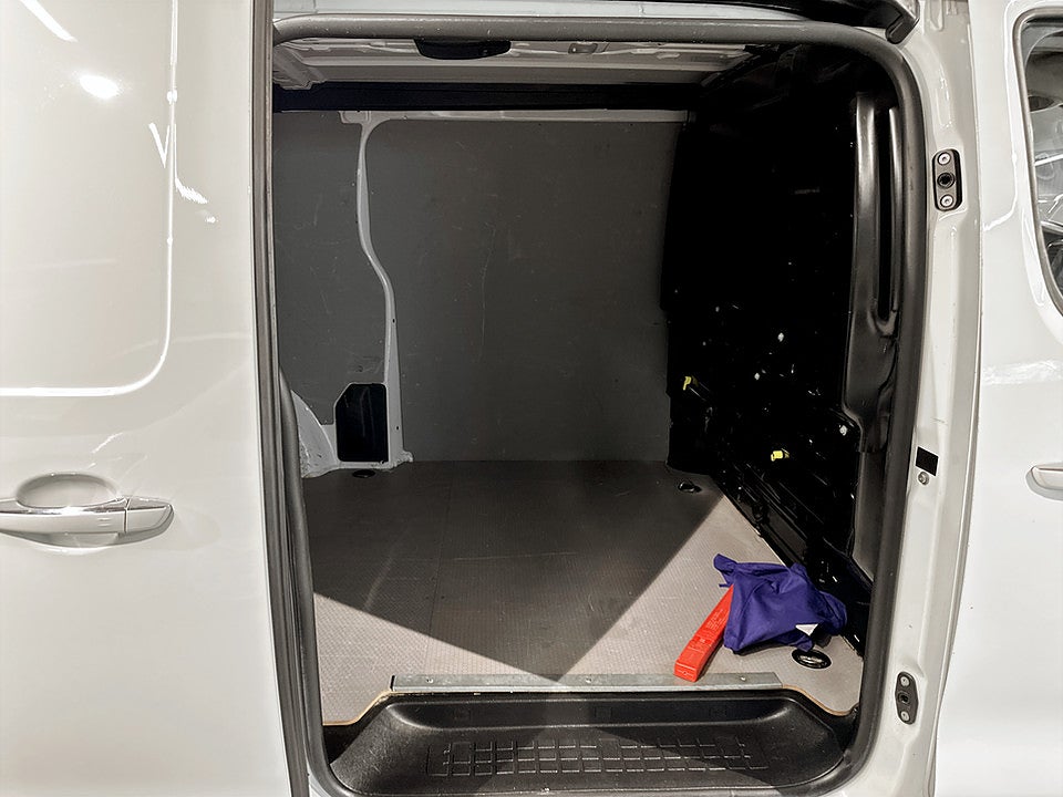 Bild på Peugeot Expert PRO+ 2.0 BHDi 145hk Aut L3 B-KAMERA