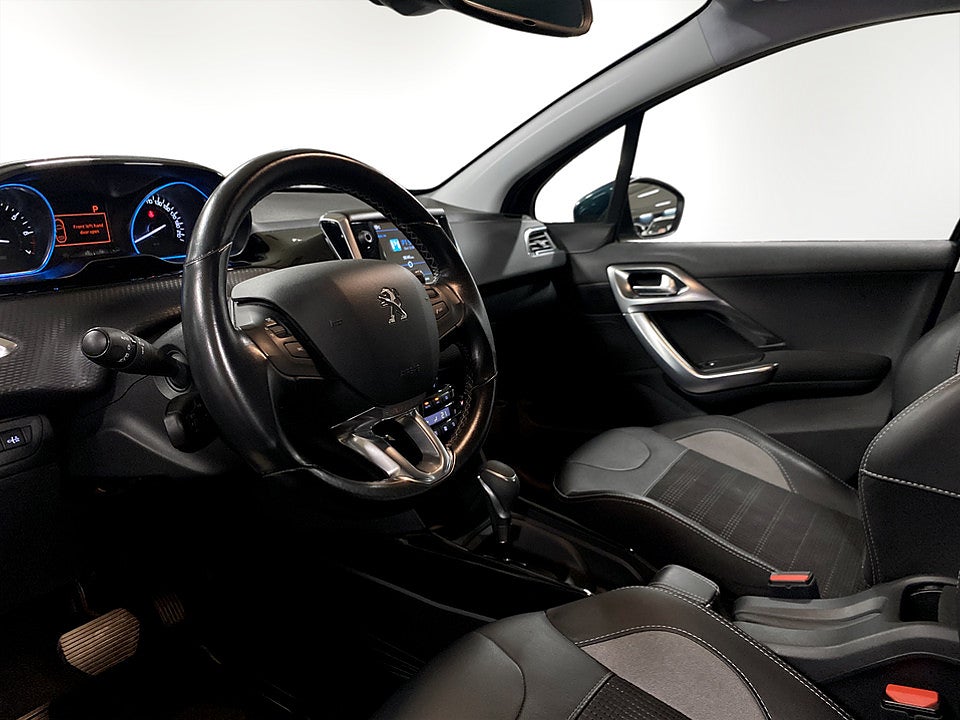 Bild på Peugeot 2008 Allure 1.2 PT 110hk Aut DRAG BAKSENSORER
