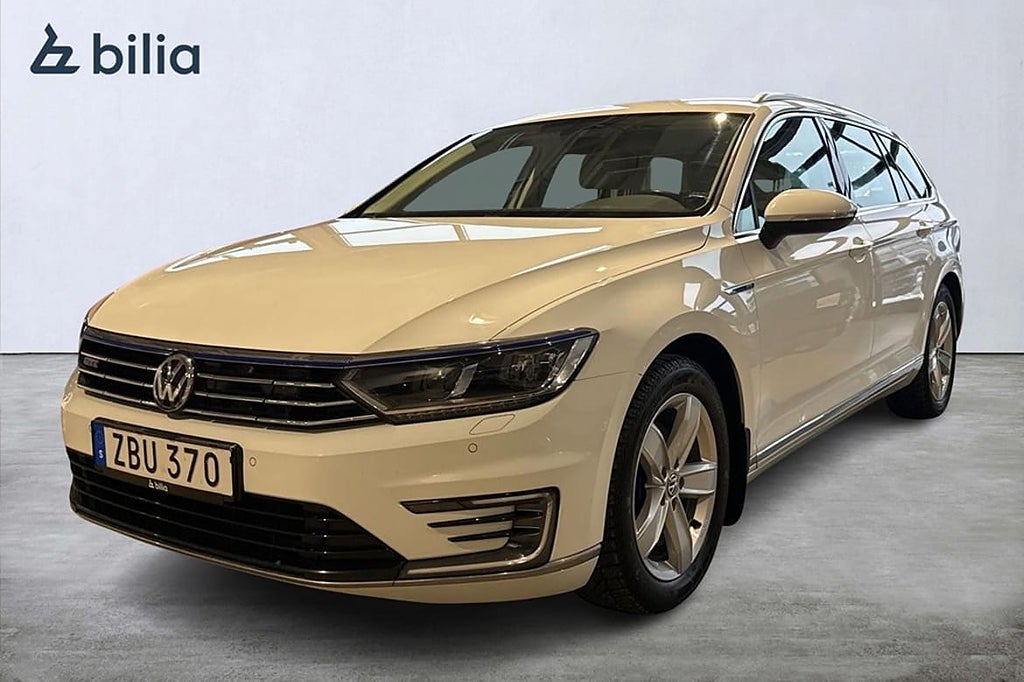Volkswagen Passat Variant GTE 218hk Backkamera Dragkrok