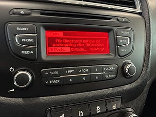 Kia Ceed cee’d1.4CVVT S&V-Hjul/Mvärm/Psens/Farthållare/Bluetooth – bild 11
