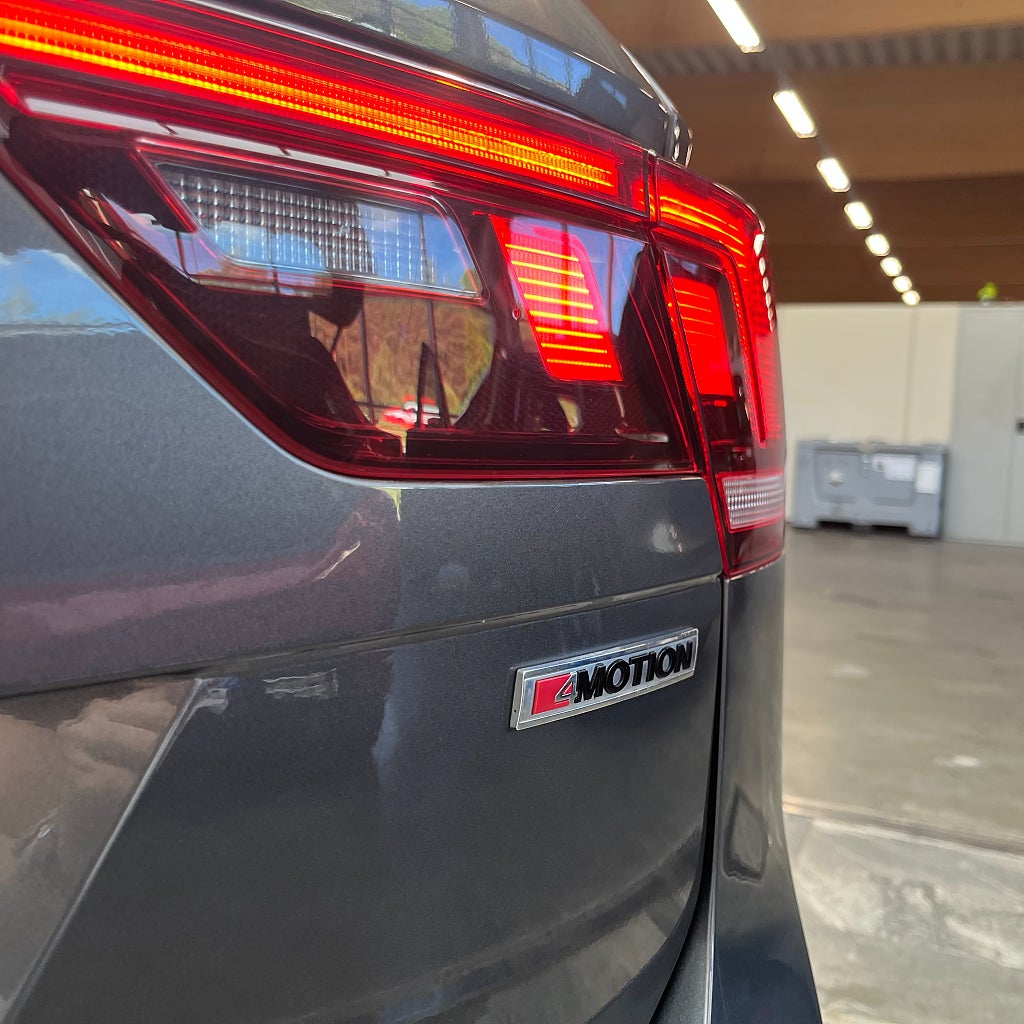 Volkswagen Tiguan 2.0 TSI 4M Offroad Edition Cockpit Backkamera Värmare