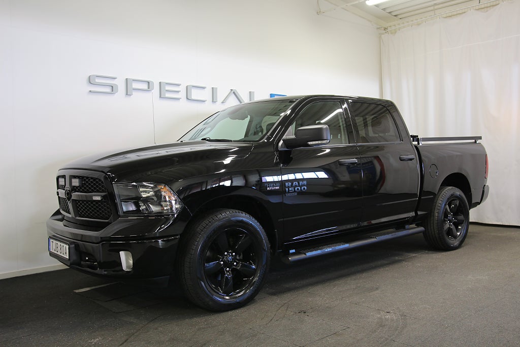 RAM 1500 Classic Crew Cab 5.7 V8 HEMI 4x4 Flaklock Moms 
