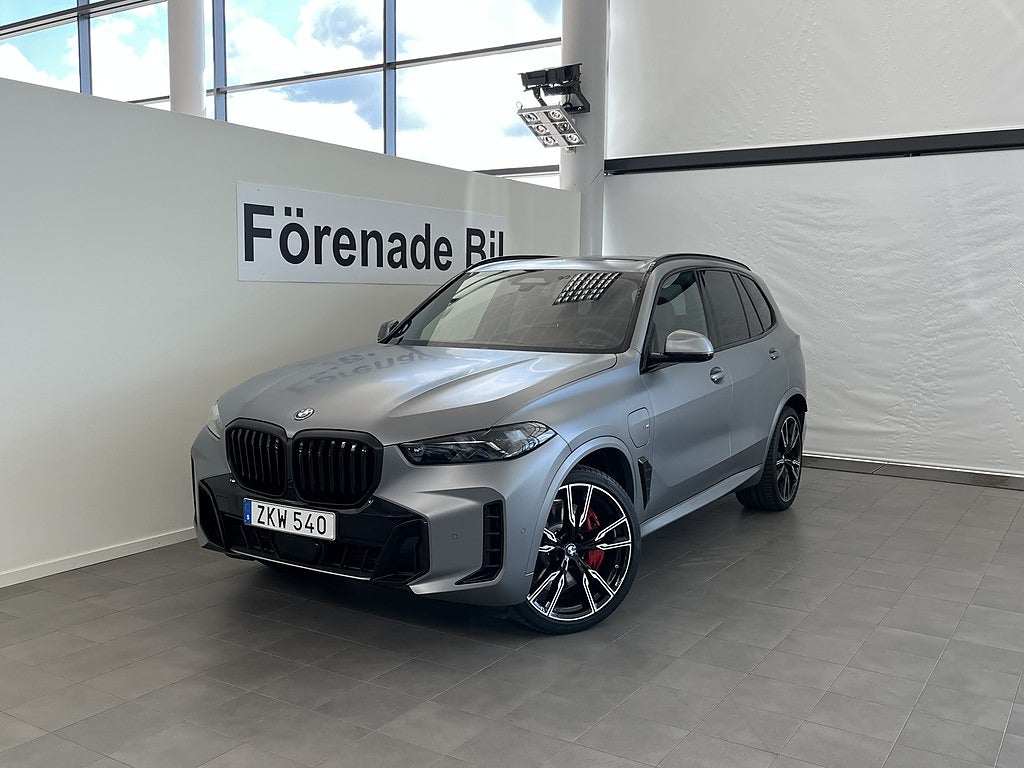 BMW X5 xDrive50e 3,95 ränta M Sport Pro H/K Drag Komfortstol