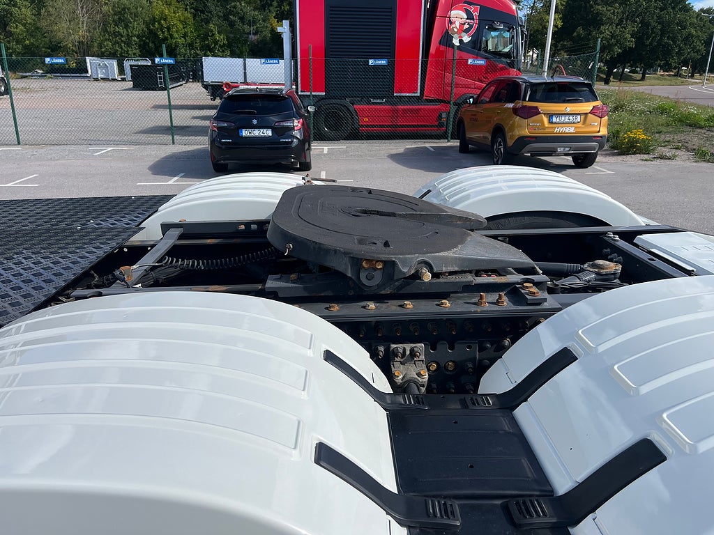 Volvo FH13 500 6x2 Dragbil med Hydraulik, Klädd hytt mm