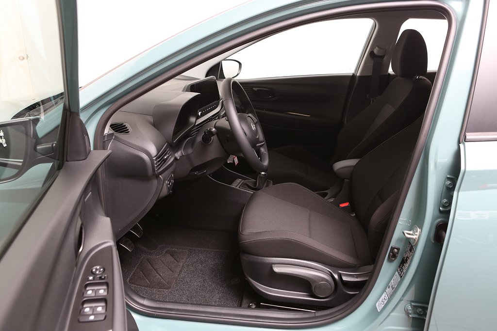 Hyundai Bayon Essential 1.2 MPi | Manuell | Moms | Låga mil 2025