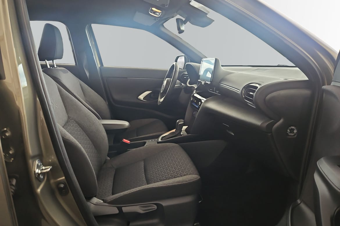 Toyota Yaris Cross 1.5 Hybrid 116 2023, bild 6/10