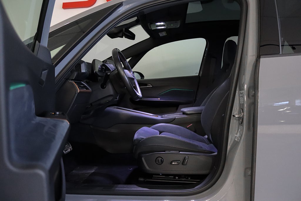 Cupra Born e-boost Panorama HuD Massage Beats-Audio Värmare 231hk