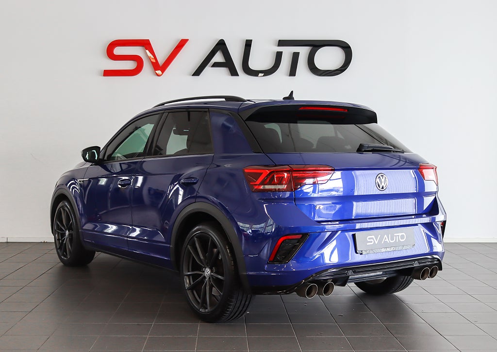 Volkswagen T-Roc R 2.0 TSI Akrapovic 4M Cockpit Beats Drag