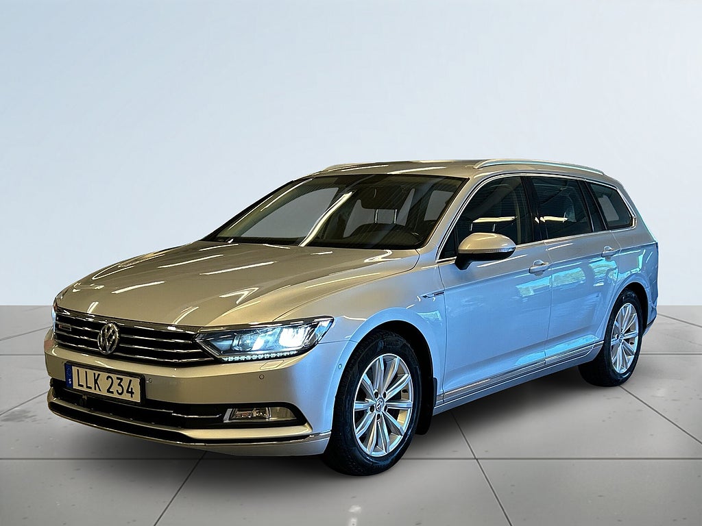 Volkswagen Passat Sportscombi 2.0 TDI 4M/S&V-Däck/MoK/B-kamera/Drag/Psens