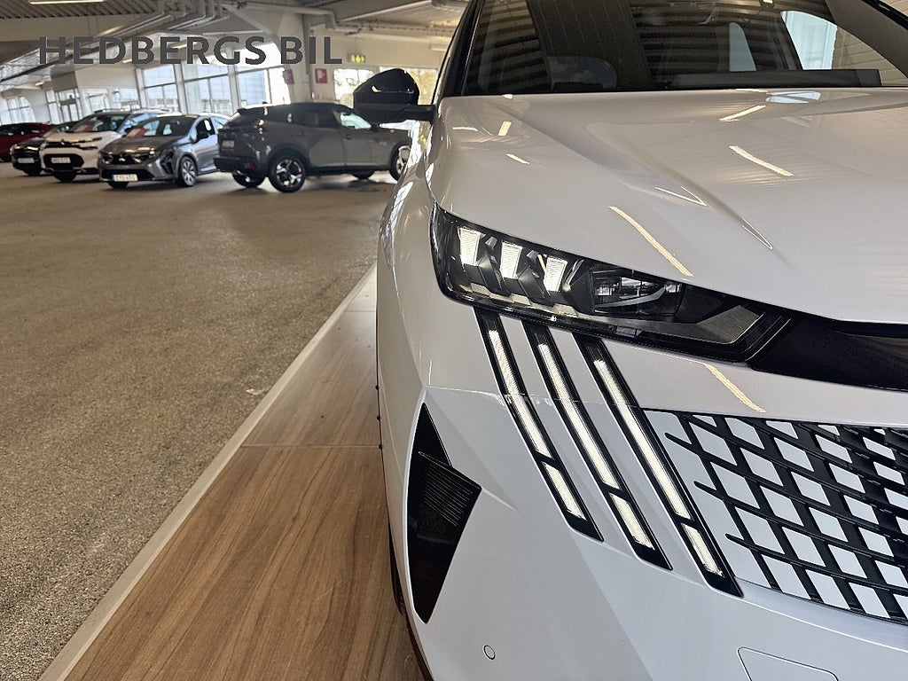 Peugeot 5008 HYBRID 136HK thumbnail