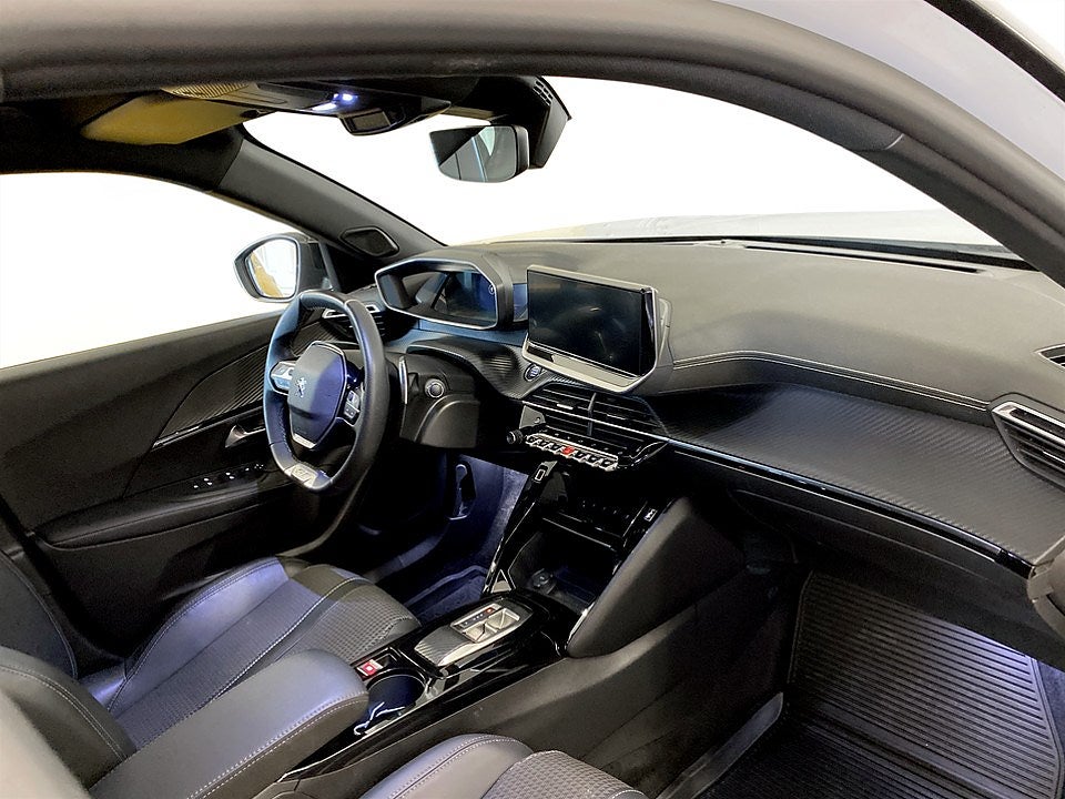 Bild på Peugeot 2008 GT 1.2 PT 130hk Aut - BACKKAMERA, NAV