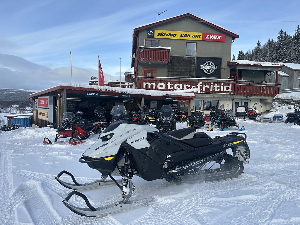 Ski-Doo Summit Adrenaline 146" 600 R E-Tec -26 
