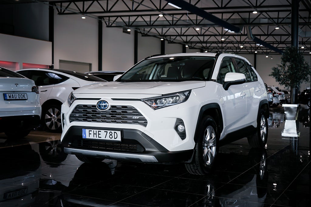 Toyota RAV4 Hybrid AWD-i E-CVT Active | Kamera | Navi | LED |