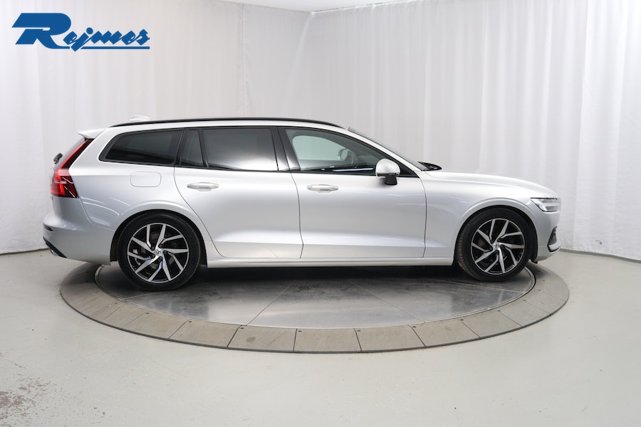 Volvo V60 D4 AWD Momentum SE II 2020, bild 3/56