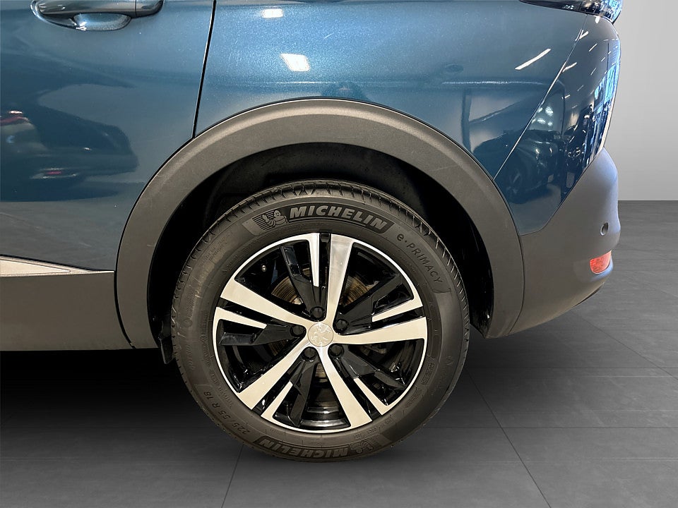Bild på Peugeot 5008 GT 1.2 PT 130hk Aut 7-SITS B-KAMERA CARPLAY