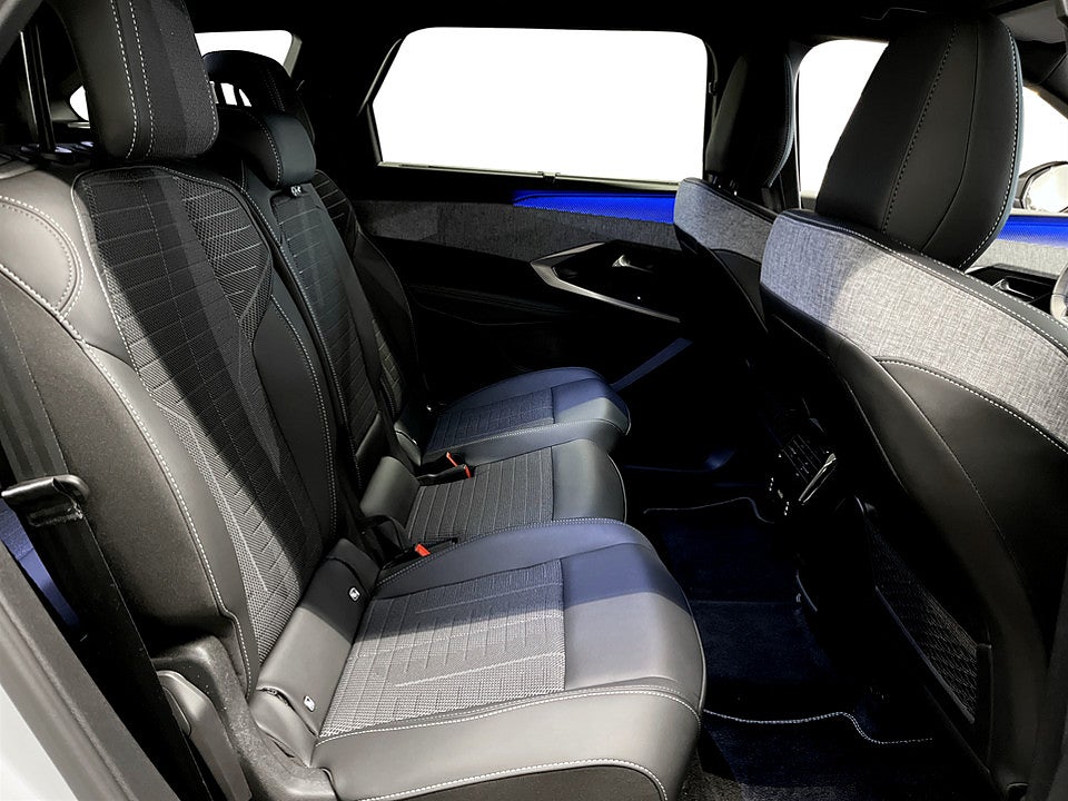 Bild på Peugeot 5008 GT Hybrid 145hk Aut 7-SITS B-KAMERA CARPLAY