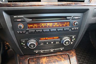 Kombi BMW 330 19 av 20