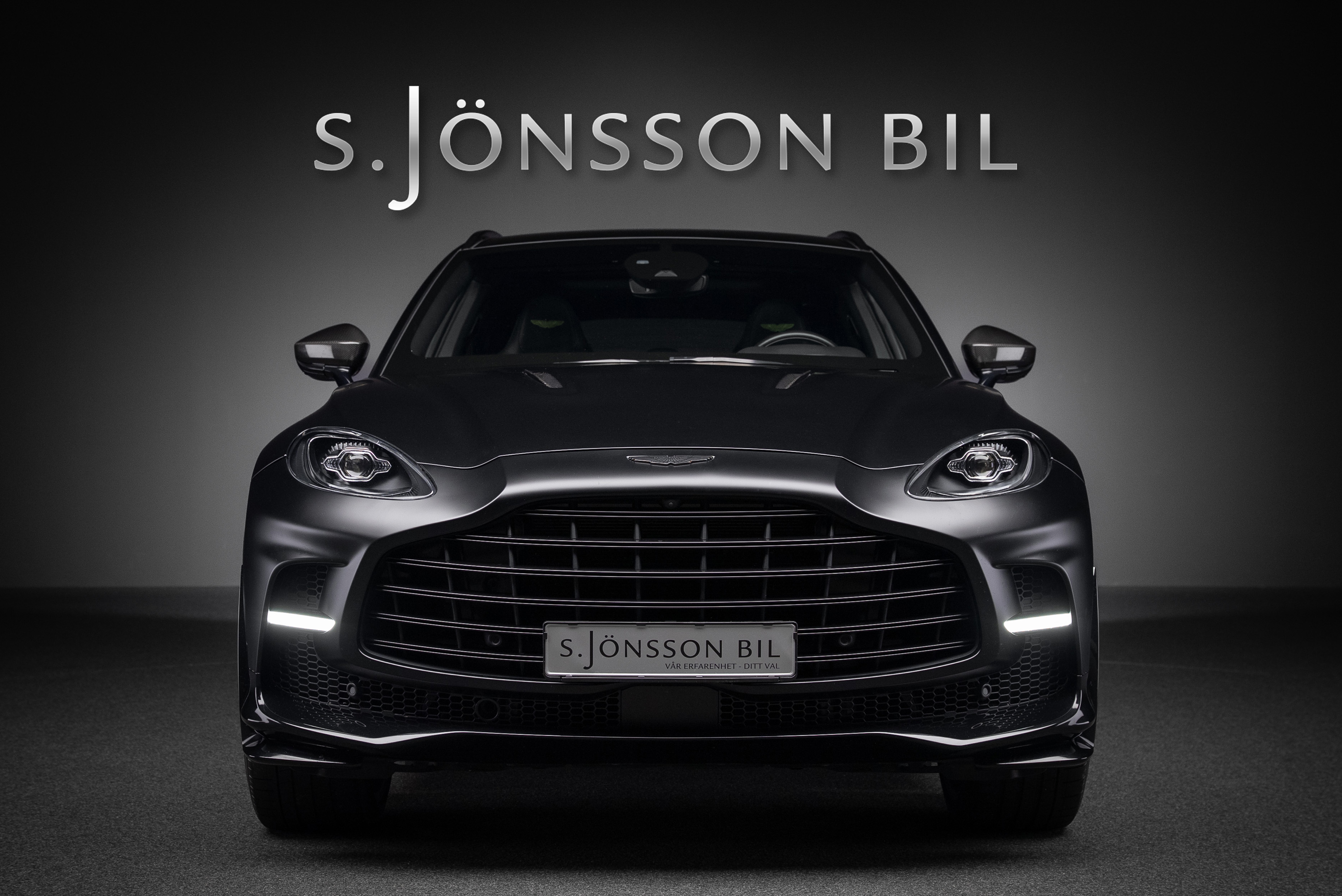 Aston Martin DBX