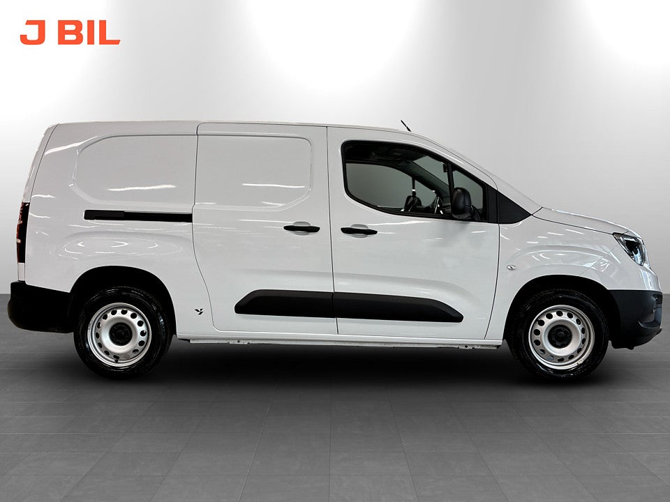 Bild på Opel Combo Cargo XL Business 1.5 BlueHDi 102hk L2 B-KAMERA DRAG