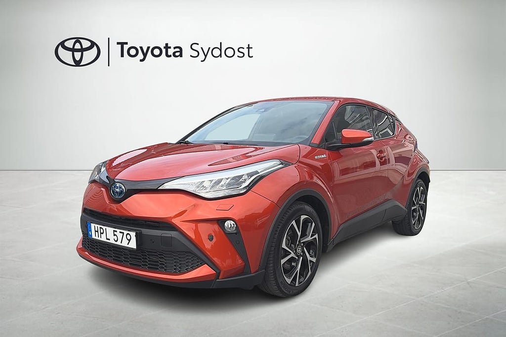 Toyota C-HR Hybrid 1,8 X-Edition P-sensorer, Rattvärme mm
