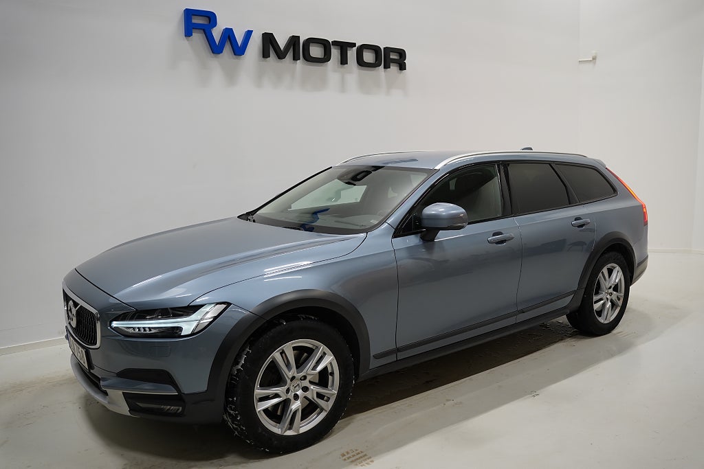 Volvo V90 Cross Country D4 AWD 190hk Momentum Drag D-värmare VOC P-sensorer